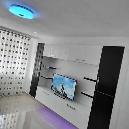 Apartment Lll